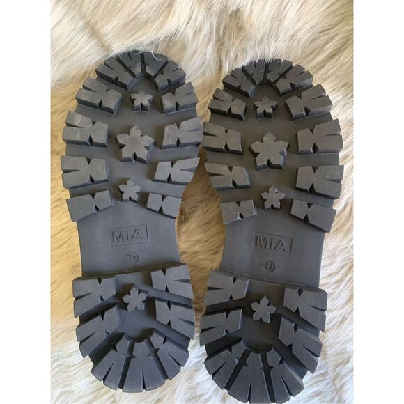 MIA Women's Gabina Round-Toe Lug Sole Loafers Size 7.5 - Picture 9 of 9